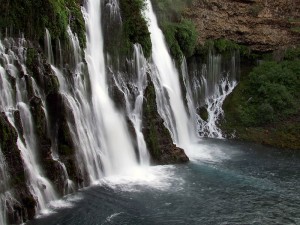 800px-BurneyFalls